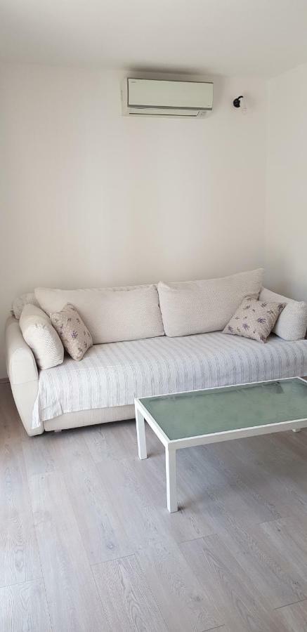 Juric Apartman *